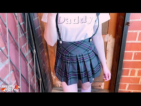 ❤️ Nxënëse thith karin e saj thellë dhe qihet në vend të klasave. ❤❌ Video seksi në sq.pornplaybb.ru ❌️